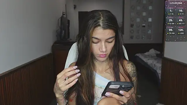 vinkitinkii online show from February 3, 2026, 5:38 am