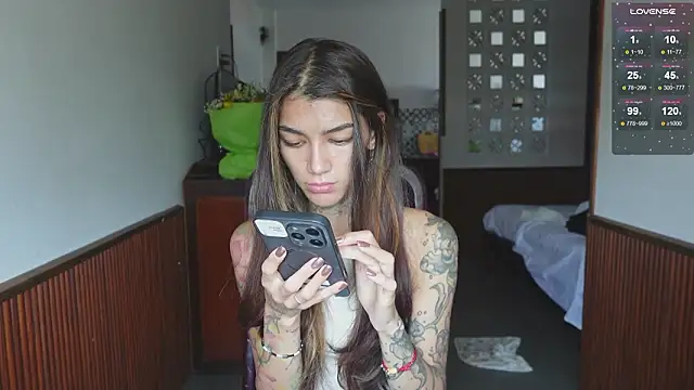 vinkitinkii online show from February 22, 2026, 5:43 am