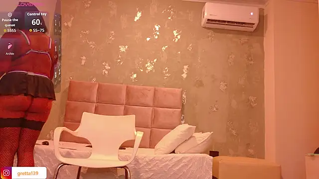 Snapshot of _Gretta chatting on November 21, 2025, 8:19 pm Gretta online show from November 21, 2025, 8:19 pm