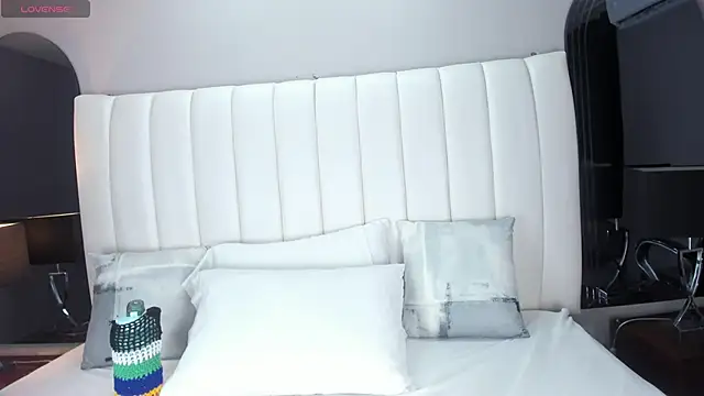 MelanieKlaus online show from February 8, 2025, 4:25 am