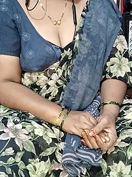 yours-kavaya online show from December 2, 2025, 7:21 am