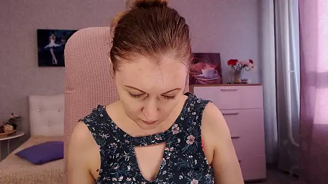 Snapshot of BettyFootFetish chatting on April 24, 2026, 11:34 am BettyFootFetish online show from April 24, 2026, 11:34 am
