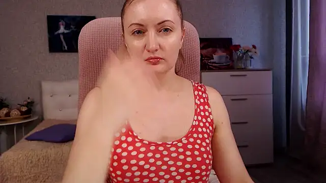 Snapshot of BettyFootFetish chatting on May 11, 2026, 11:55 am BettyFootFetish online show from May 11, 2026, 11:55 am