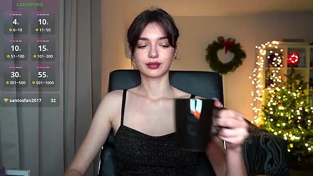 Snapshot of olivia_jeas chatting on December 15, 2025, 11:42 pm olivia jeas online show from December 15, 2025, 11:42 pm