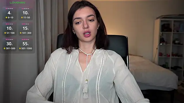 Snapshot of olivia_jeas chatting on November 11, 2025, 11:42 pm olivia jeas online show from November 11, 2025, 11:42 pm