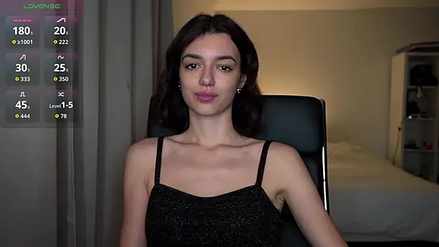 Snapshot of olivia_jeas chatting on November 14, 2025, 11:19 pm olivia jeas online show from November 14, 2025, 11:19 pm