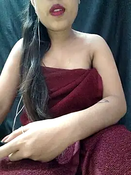 Snapshot of Roshni_98 chatting on June 4, 2026, 5:28 pm Roshni 98 online show from June 4, 2026, 5:28 pm