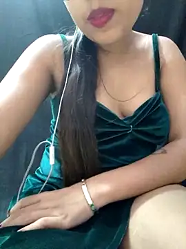 Snapshot of Roshni_98 chatting on June 13, 2026, 6:33 am Roshni 98 online show from June 13, 2026, 6:33 am