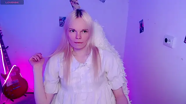 Snapshot of Emily_Nyaffee chatting on November 26, 2025, 9:48 pm Emily Nyaffee online show from November 26, 2025, 9:48 pm