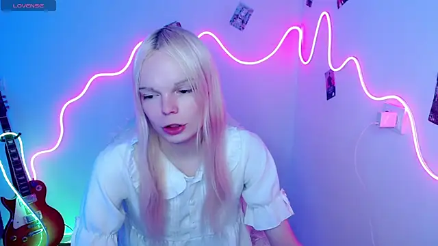 Snapshot of Emily_Nyaffee chatting on October 25, 2025, 11:20 am Emily Nyaffee online show from October 25, 2025, 11:20 am