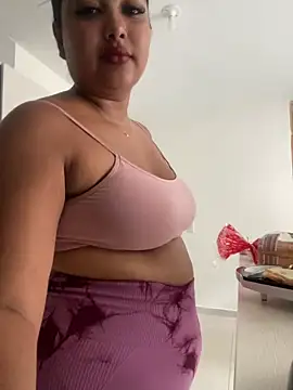 NatashaBrown12 online show from October 8, 2025, 1:45 pm