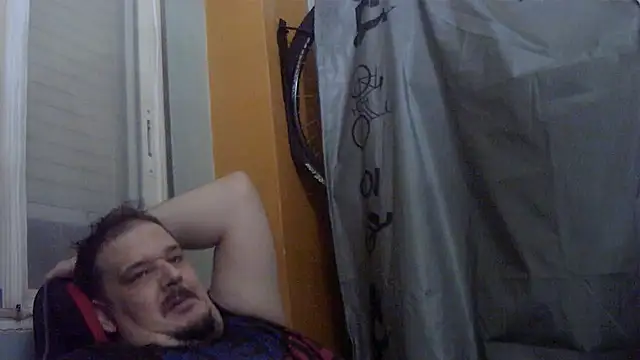 porkorossy online show from August 3, 2026, 9:09 pm