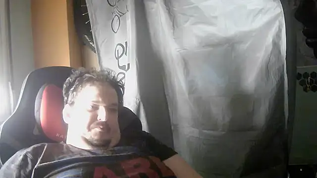 Snapshot of porkorossy chatting on June 6, 2026, 1:38 pm porkorossy online show from June 6, 2026, 1:38 pm