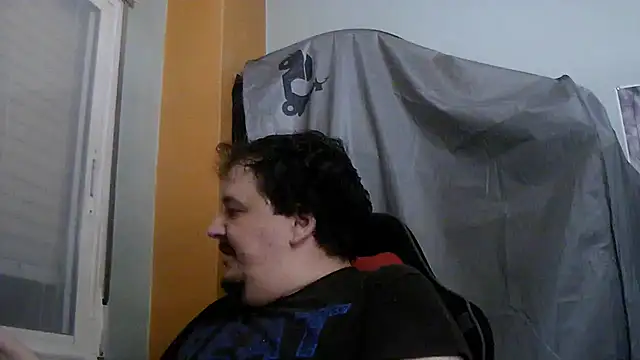 Snapshot of porkorossy chatting on June 7, 2026, 9:20 pm porkorossy online show from June 7, 2026, 9:20 pm