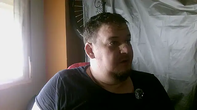 porkorossy online show from March 19, 2026, 8:25 am