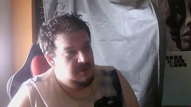Snapshot of porkorossy chatting on June 19, 2026, 8:42 am porkorossy online show from June 19, 2026, 8:42 am