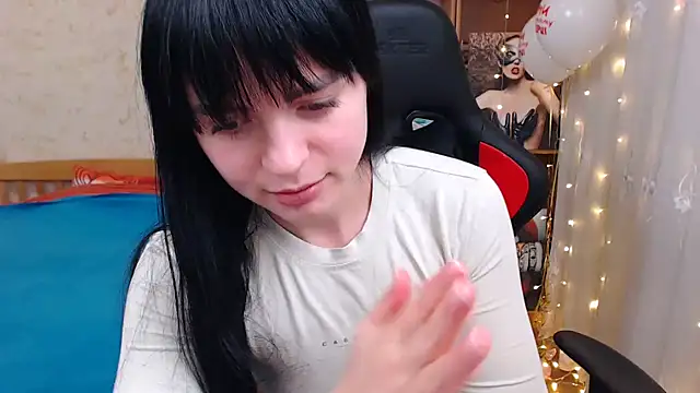 JuicyJess online show from February 18, 2025, 4:14 pm