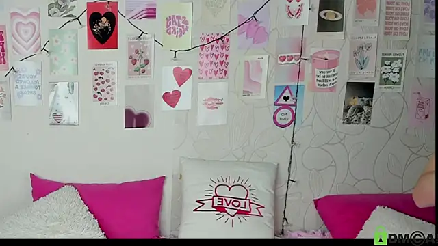 Snapshot of little_radiant_sun chatting on November 18, 2025, 9:45 am little radiant sun online show from November 18, 2025, 9:45 am