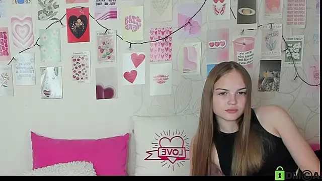 Snapshot of little_radiant_sun chatting on October 14, 2025, 9:32 am little radiant sun online show from October 14, 2025, 9:32 am