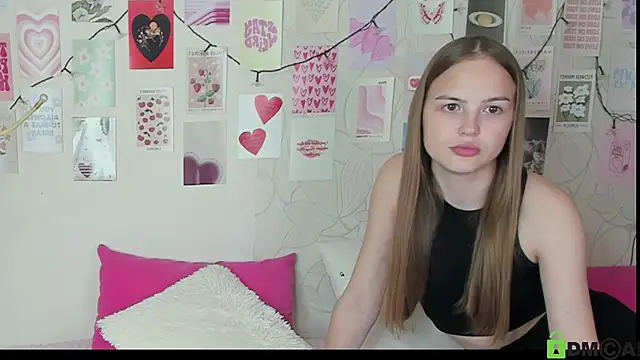 Snapshot of little_radiant_sun chatting on November 28, 2025, 9:42 am little radiant sun online show from November 28, 2025, 9:42 am