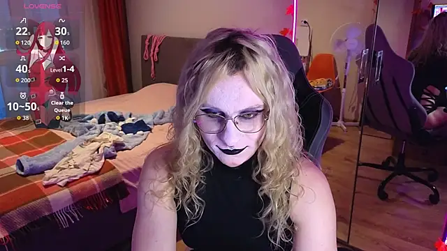 Lori Myaf online show from October 15, 2025, 2:47 pm