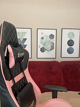 Snapshot of DianaHopson chatting on March 20, 2025, 1:59 pm DianaHopson online show from March 20, 2025, 1:59 pm