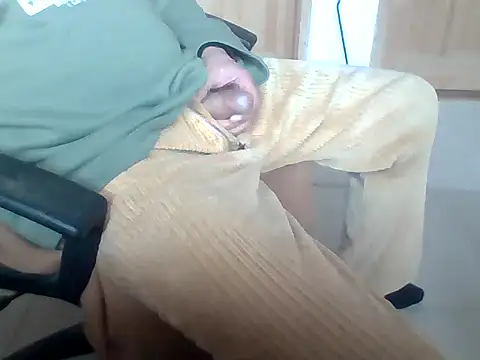 Whaleboy online show from November 11, 2025, 6:41 am