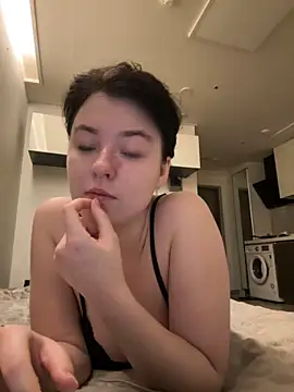 Angela Fosterr online show from May 7, 2026, 6:44 pm