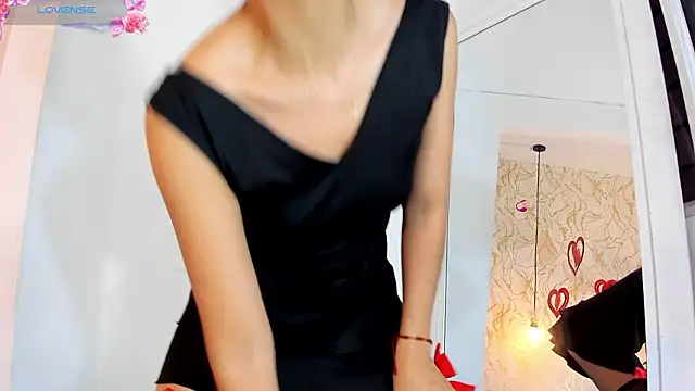 BRITANY WELLS  online show from March 5, 2026, 12:35 pm