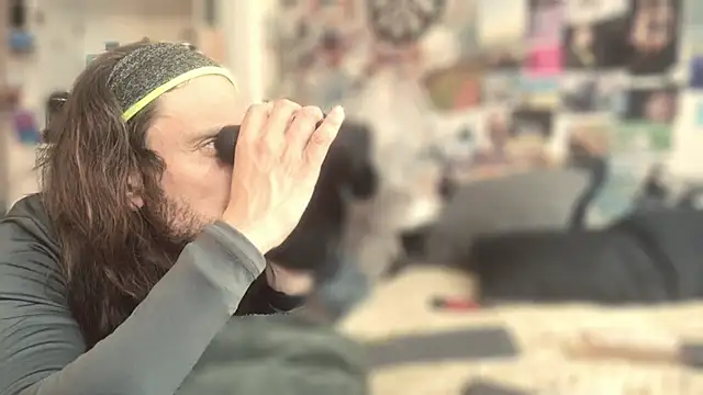 DownstairsSky online show from October 13, 2025, 5:47 pm