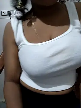 Snapshot of Dhum-Soni chatting on December 13, 2025, 8:04 pm Dhum-Soni online show from December 13, 2025, 8:04 pm