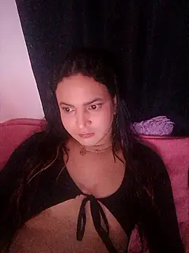 Snapshot of Andrys_ chatting on May 8, 2026, 10:24 pm Andrys online show from May 8, 2026, 10:24 pm