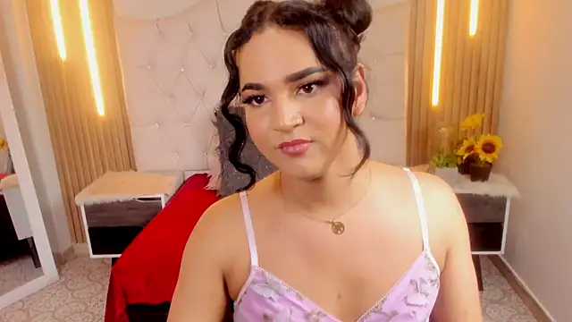 Snapshot of Andrys_ chatting on October 10, 2025, 8:53 pm Andrys online show from October 10, 2025, 8:53 pm