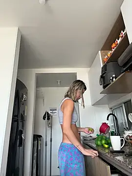 Snapshot of Ameellie chatting on February 5, 2026, 3:41 pm Ameellie online show from February 5, 2026, 3:41 pm