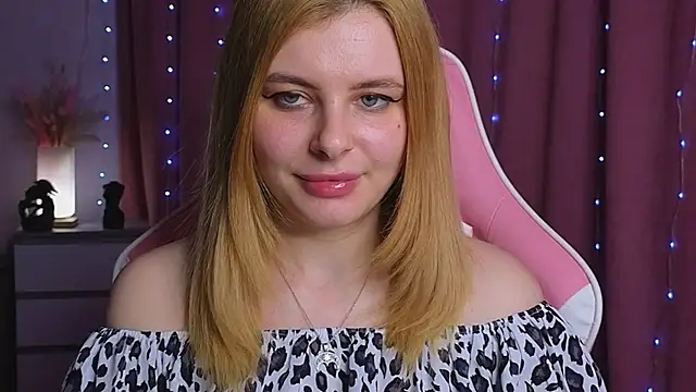 Snapshot of Day-off chatting on November 19, 2025, 7:52 am Day-off online show from November 19, 2025, 7:52 am