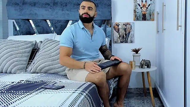 Snapshot of Zack_Froone chatting on July 7, 2026, 12:52 pm Zack Froone online show from July 7, 2026, 12:52 pm