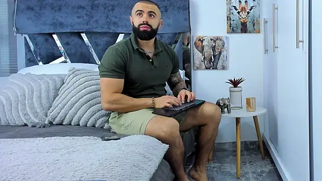 Snapshot of Zack_Froone chatting on July 25, 2026, 4:57 pm Zack Froone online show from July 25, 2026, 4:57 pm