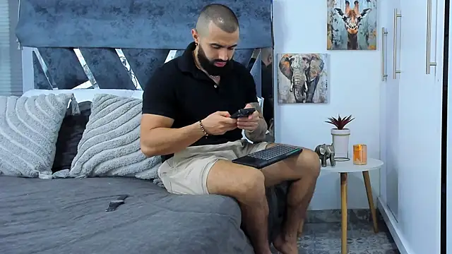 Snapshot of Zack_Froone chatting on July 27, 2026, 12:56 pm Zack Froone online show from July 27, 2026, 12:56 pm