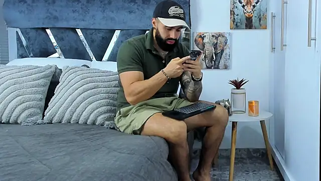 Snapshot of Zack_Froone chatting on July 29, 2026, 1:54 pm Zack Froone online show from July 29, 2026, 1:54 pm