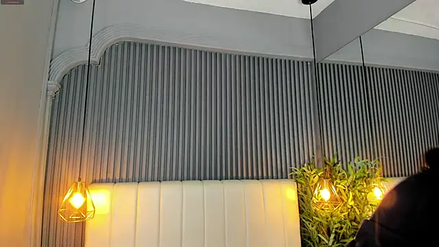 SaraRiley online show from December 22, 2025, 10:43 pm