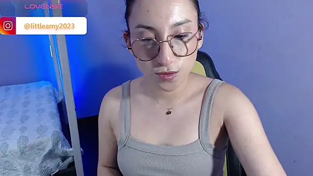 little  amy  online show from February 9, 2025, 1:22 am