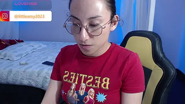 little  amy  online show from February 6, 2025, 2:33 am