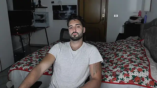 Snapshot of Alexox02 chatting on October 10, 2025, 8:42 pm Alexox02 online show from October 10, 2025, 8:42 pm