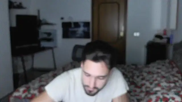 Snapshot of Alexox02 chatting on October 29, 2025, 7:02 pm Alexox02 online show from October 29, 2025, 7:02 pm