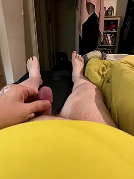 Snapshot of chatting on October 29, 2025, 9:14 pm online show from October 29, 2025, 9:14 pm