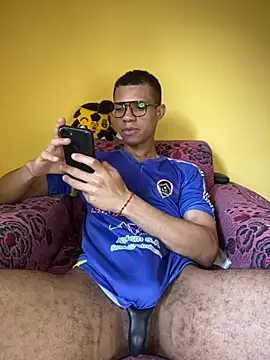 MoiseXxx 777 online show from January 13, 2025, 10:24 pm