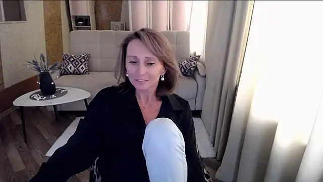 HornyMilf 777 online show from March 2, 2025, 8:48 am