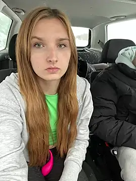 Snapshot of AnnyBelle_ chatting on January 5, 2025, 12:10 pm AnnyBelle online show from January 5, 2025, 12:10 pm