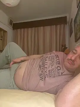 Snapshot of Russirayu chatting on March 28, 2026, 10:55 pm Russirayu online show from March 28, 2026, 10:55 pm