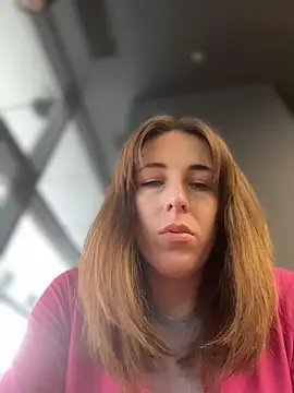 Snapshot of MommmyYummy chatting on March 4, 2026, 11:40 am MommmyYummy online show from March 4, 2026, 11:40 am